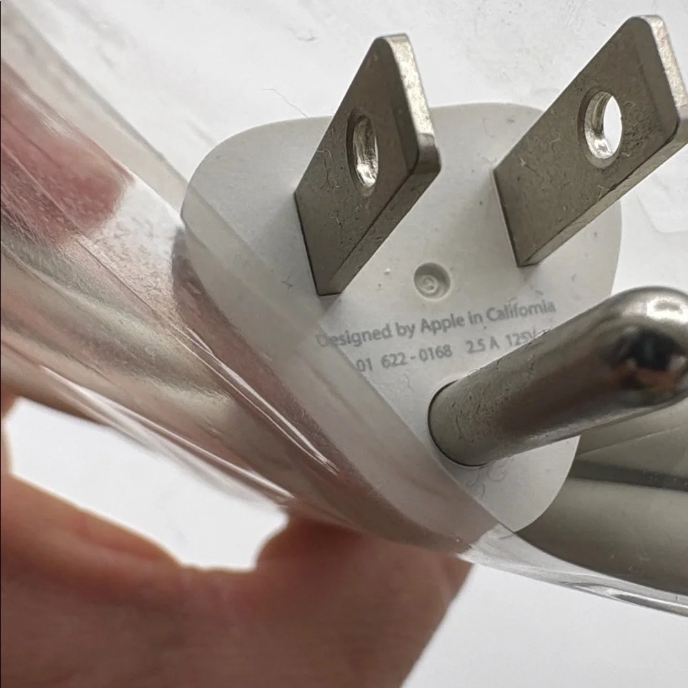 NWT 60W MagSafe power adapter extension cord,Apple